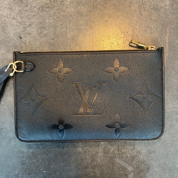 Louis Vuitton Black Empriente Leather Pochette - Picture 2 of 7